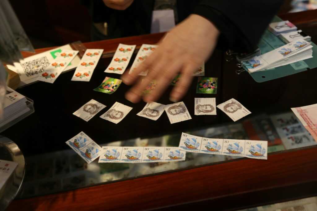 early signs of gambling addiction